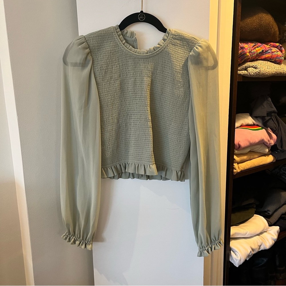 Aritzia Wilfred Lilith top sage green size M